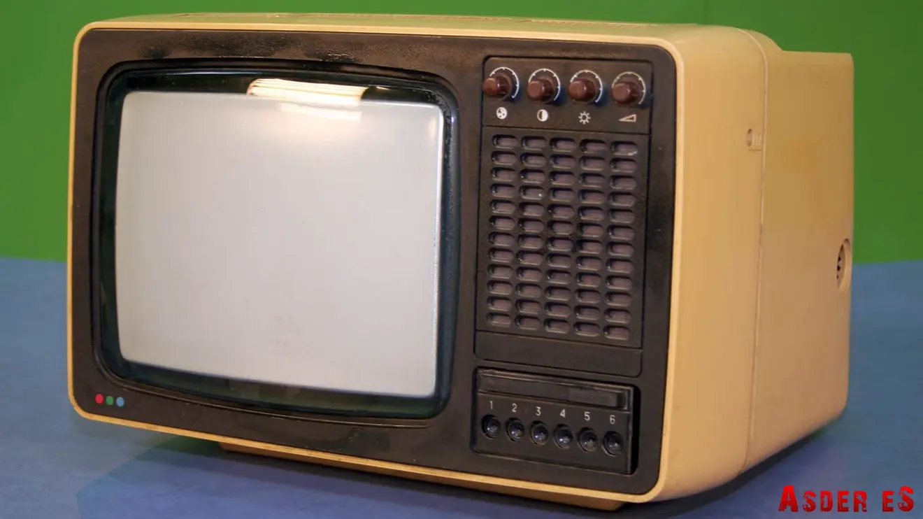 Сидели в комнатушке