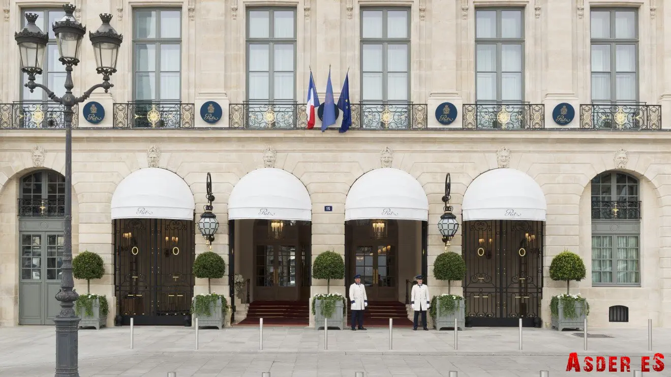 Проснулся ни свет ни заря