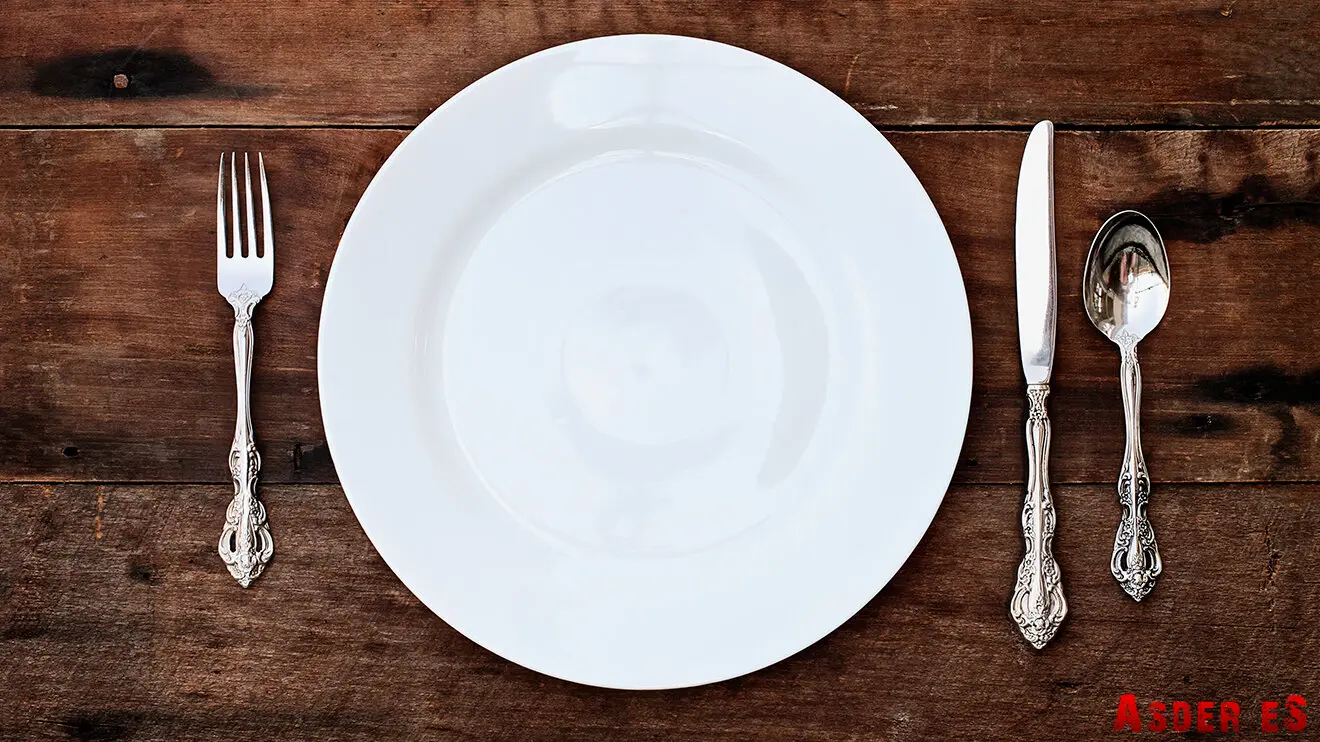 Жорик треснул подушкой