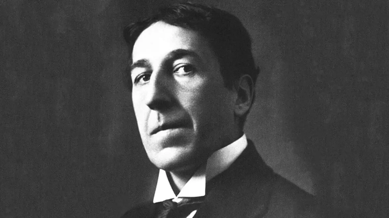 Игорь Северянин. Увертюра