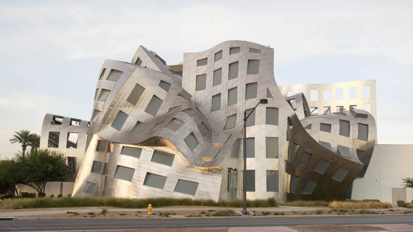 Деконструктивизм