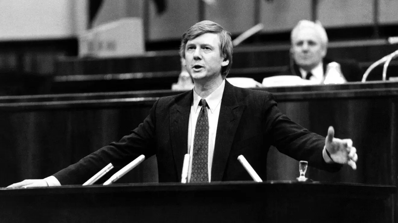 «Рыжий прохвост» — Анатолий Чубайс и приватизация 1990-х